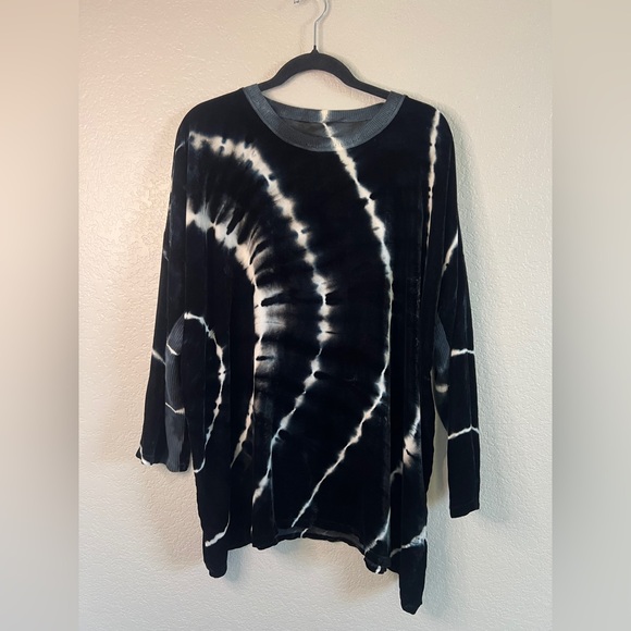Johnny Was Blue/White Tie Dye Oversized Velvet Tunic Long Sleeve. Size M - Picture 3 of 7